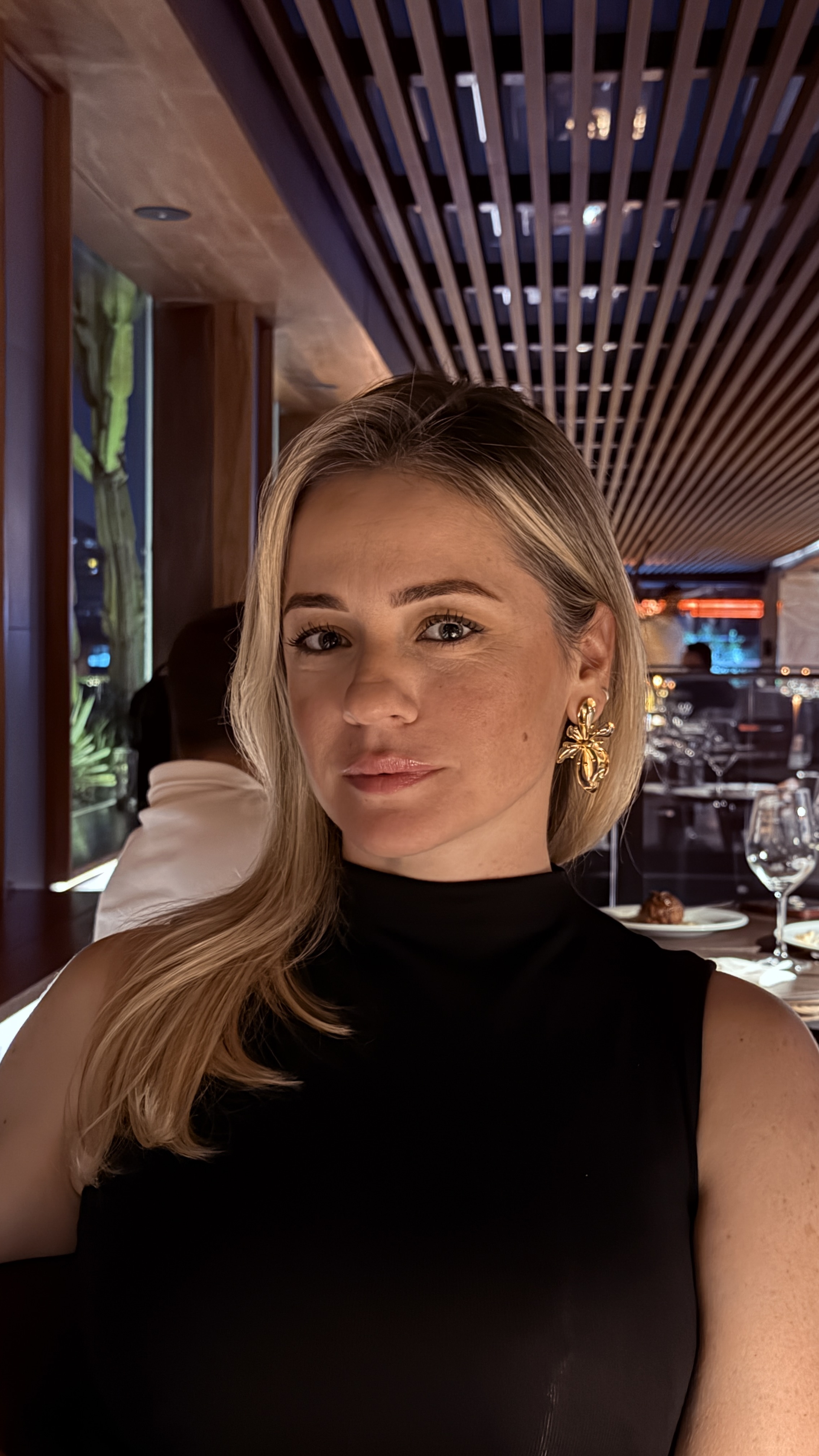 Loren Gianelli — Designer de Sobrancelhas